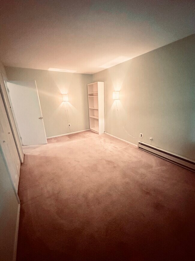 main bedroom - 103 Deep Run Rd