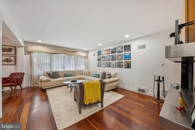 Foto del edificio - 5718 27th St NW