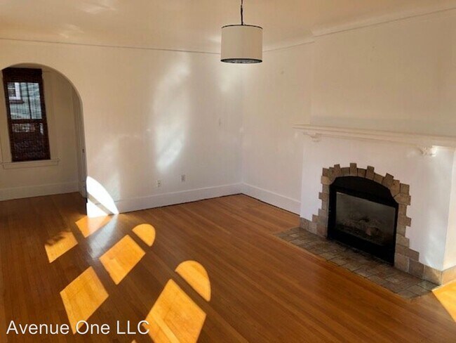 Building Photo - 7920 Densmore Ave N