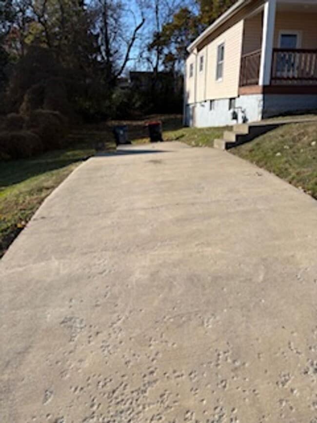 Foto del edificio - 2 Bedroom 1 Bathroom Home Available Now