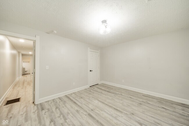 Foto del edificio - 2344 N Capitol Ave