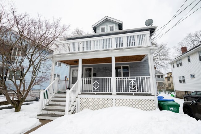 Building Photo - 15 Wheelwright Rd