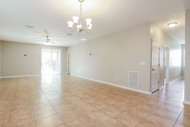 Building Photo - 11876 Carson Lake Dr W