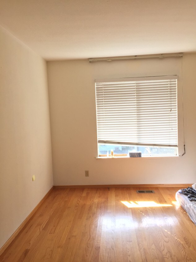 Foto del edificio - 363 12th Ave