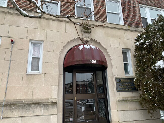 Building Photo - 1607 Commonwealth Ave