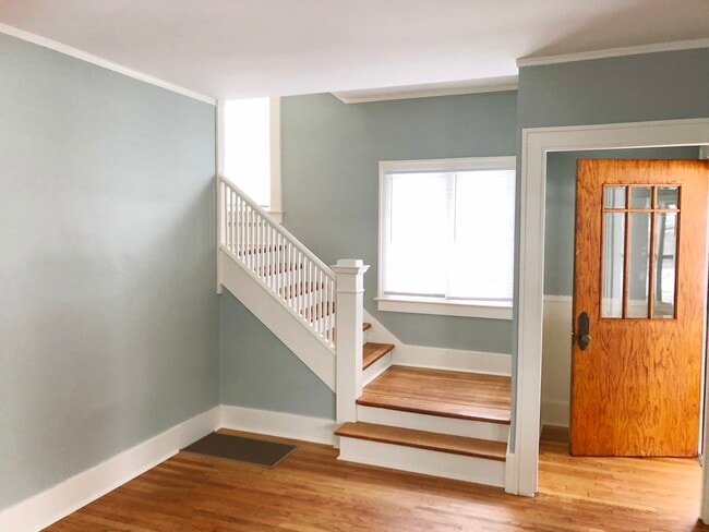 Entryway - 43 Mayfield Ave NE