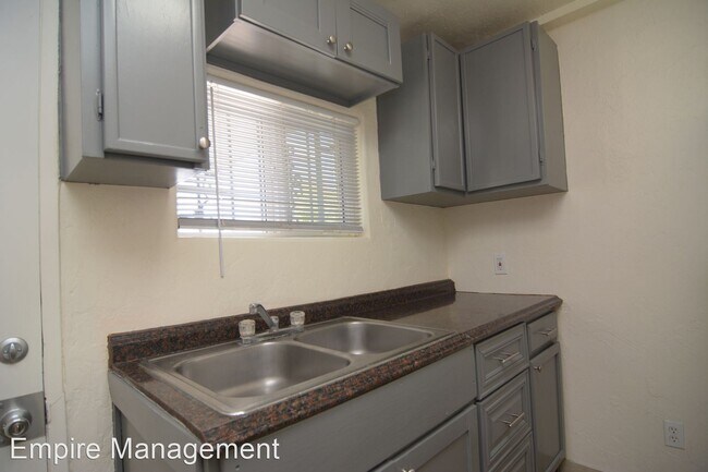 Building Photo - 1 br, 1 bath House - 38 W. Rillito St.