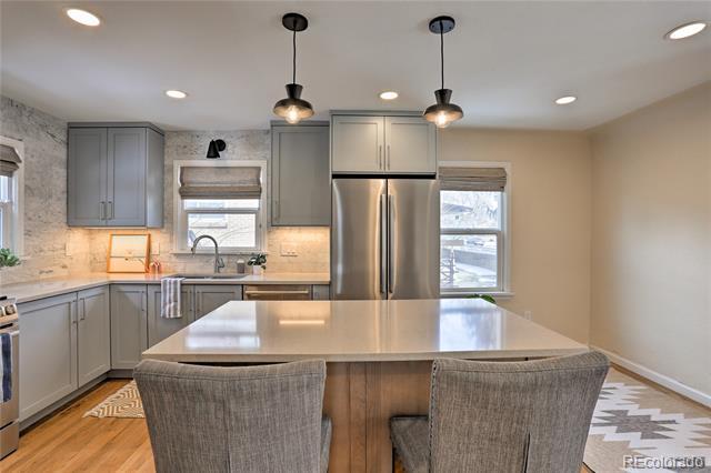 Foto del edificio - 4885 Wyandot St