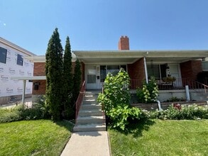 Building Photo - 2642-2642 S 800 E