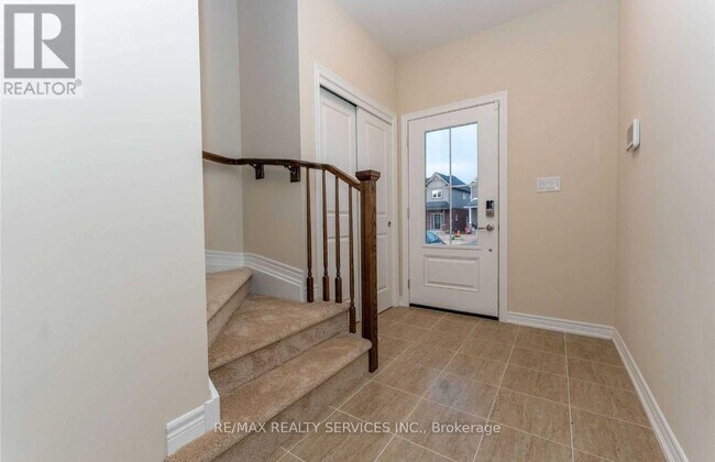 Photo du bâtiment - 26 Sunflower Pl