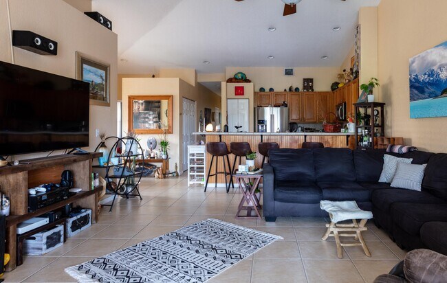 Foto del edificio - 219 Coral Trace Ln