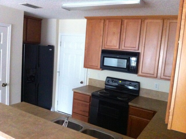 Foto del edificio - 6405 Shortleaf Pl