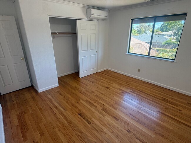 Foto del edificio - 100 Baldwin Lake Cir