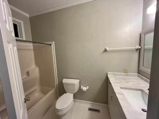 Foto del edificio - 500.5 Oakwood Dr