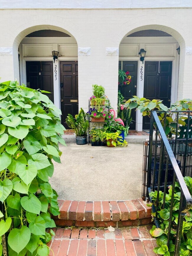 Foto del edificio - 2623 Floyd Ave