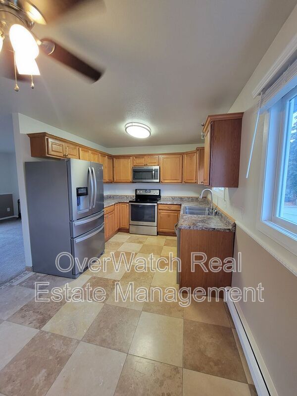 Foto del edificio - 825 N Park St