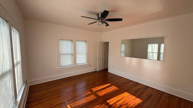 Foto del edificio - 715 Delaney Park Dr