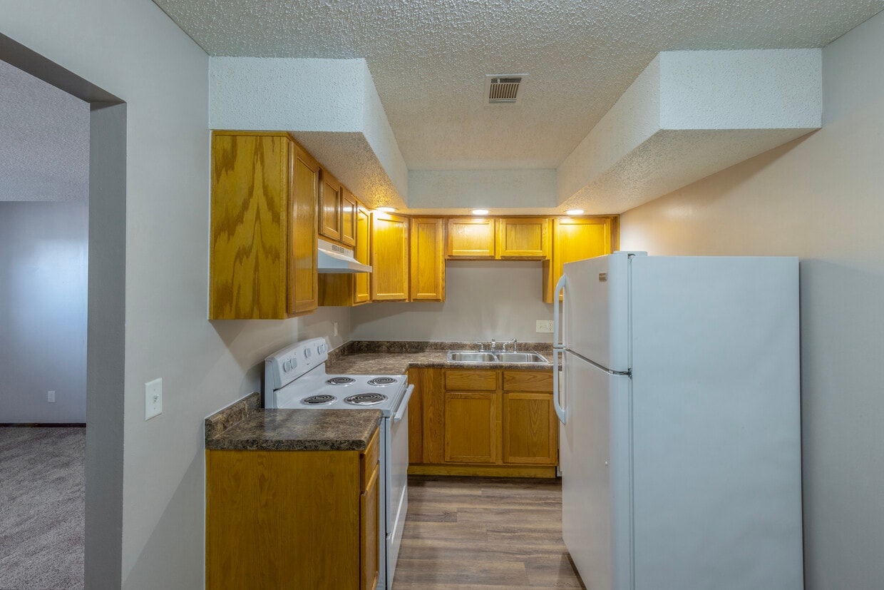 Eagle at JZ Living Apartments in Bettendorf, IA