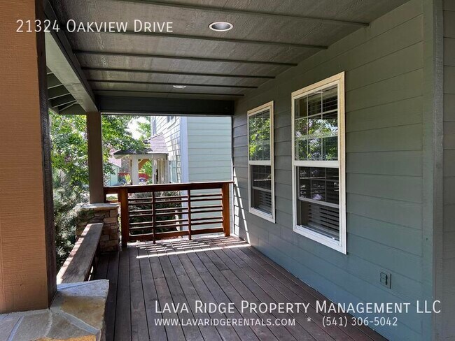 Building Photo - 21324 Oakview Dr