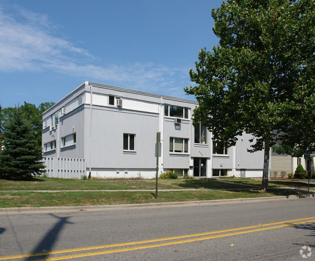 Foto principal - 606 A W Shiawassee St