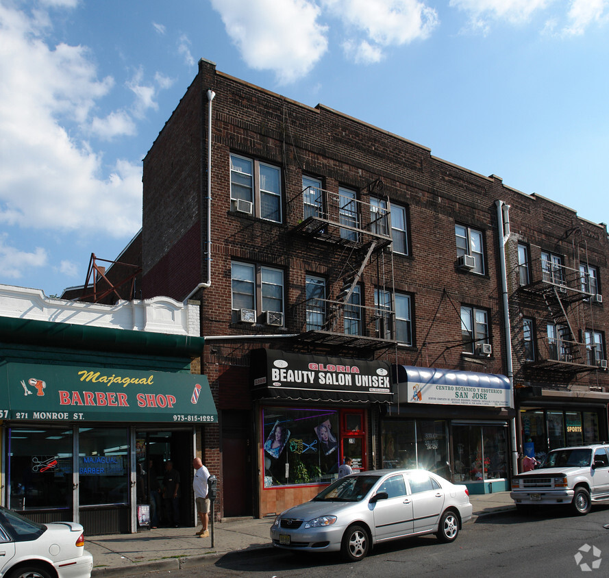Primary Photo - 273 Monroe St