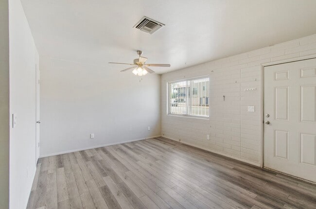 Foto del edificio - Recent Remodel on Lee Street!