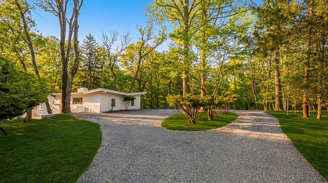 Photo - 10903 Beach Mill Rd House