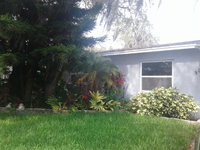 Building Photo - 906 Richwood Ln