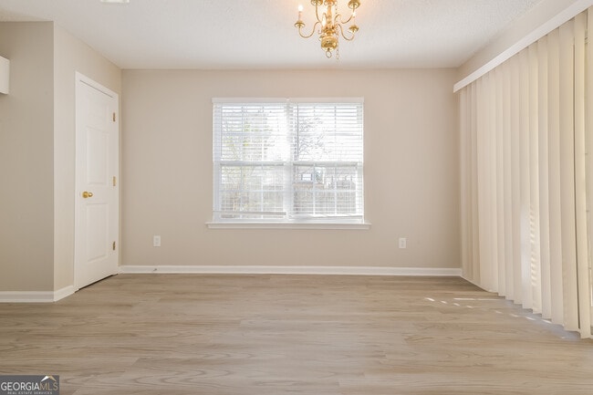 Building Photo - 342 Coral Cir