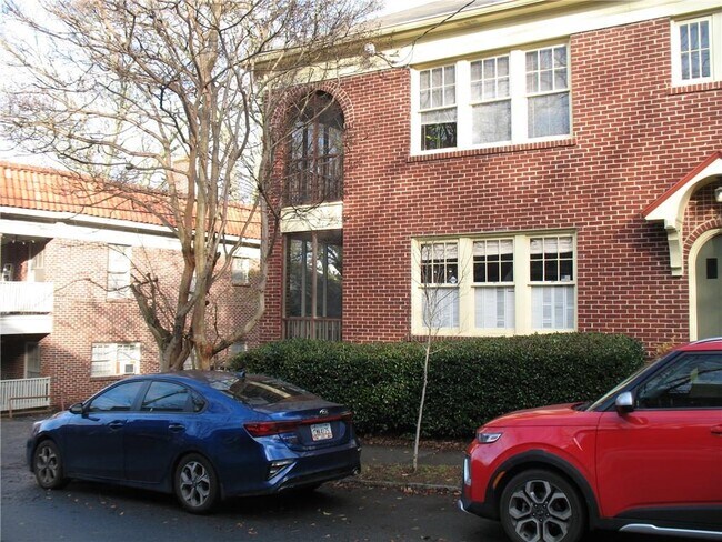 Foto del edificio - 789 Frederica St NE