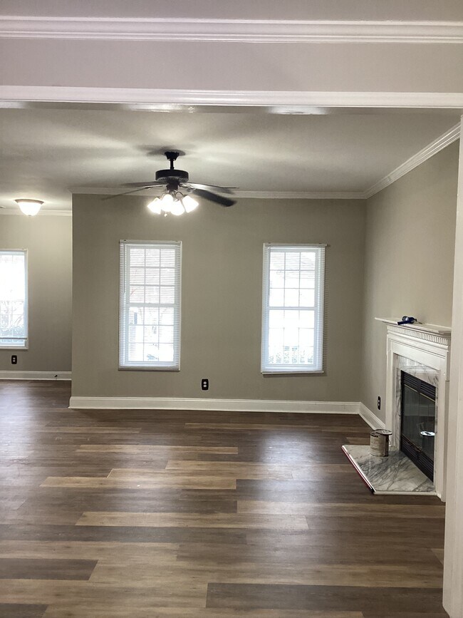 Sala de estar - 4643 Vendue Range Dr