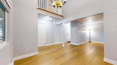 Building Photo - 6462 Meadow Pines Ave