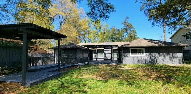Building Photo - 207 Shenandoah Dr
