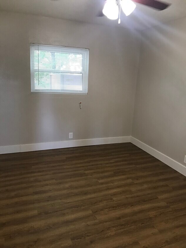 2425 Louise St, Denton, TX 76201 Rentals in Denton at 2425 Louise St