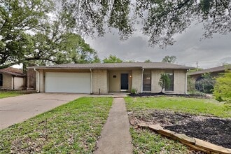 Building Photo - 18106 Navajo Trail Dr