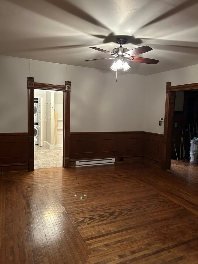 beautiful hardwood - 417 Nicolet Blvd