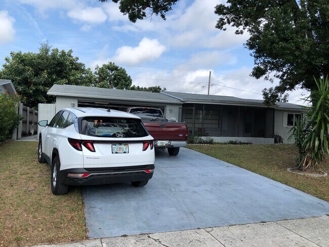 Foto del edificio - 5121 Dove Dr