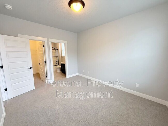 Foto del edificio - 5604 NE 133rd St
