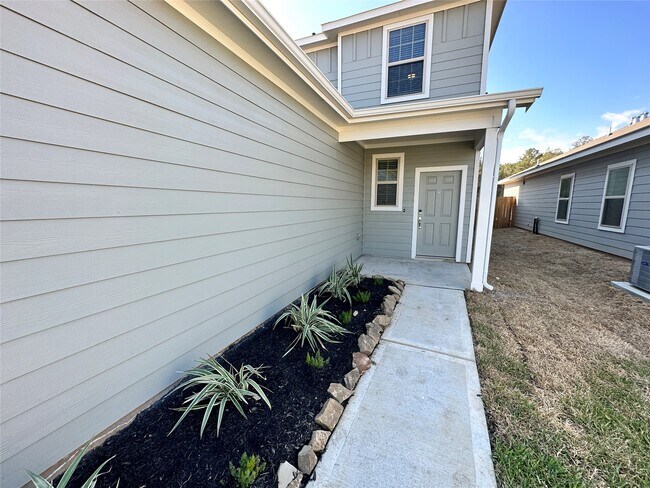 Foto del edificio - 16622 Moss Ln