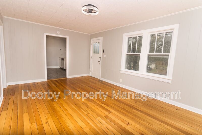 Foto principal - 640 Lupton Dr