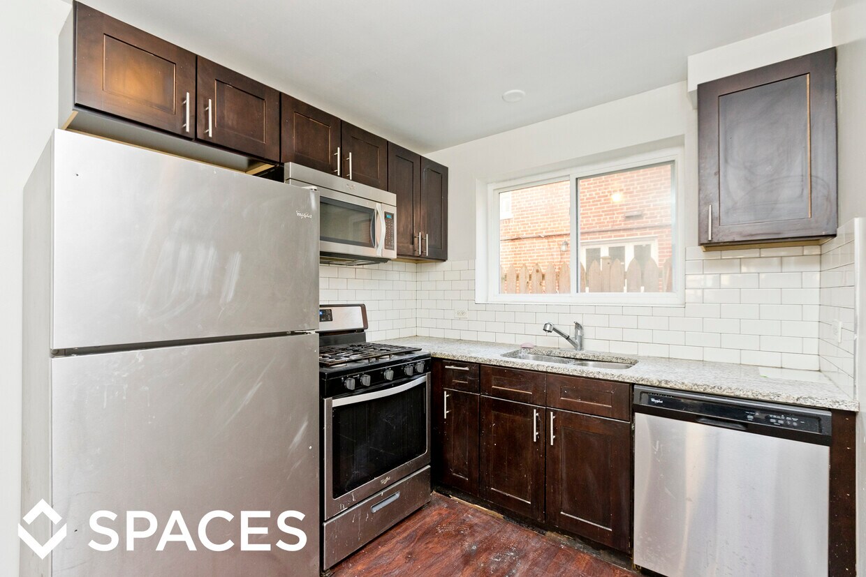 Foto principal - 7539 N Bell Ave