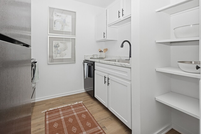 Building Photo - ReNew High Ridge