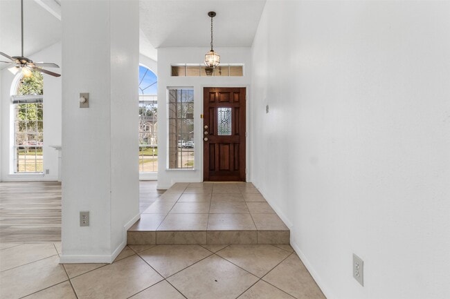 Foto del edificio - 5403 Haven Oaks Dr