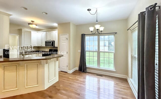 Foto del edificio - 2095 Baggett Rd