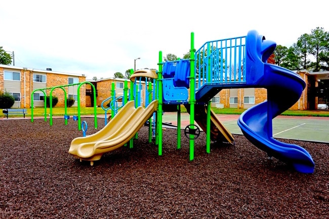 PLAYGROUND AREA 1 - Riverbend Residences