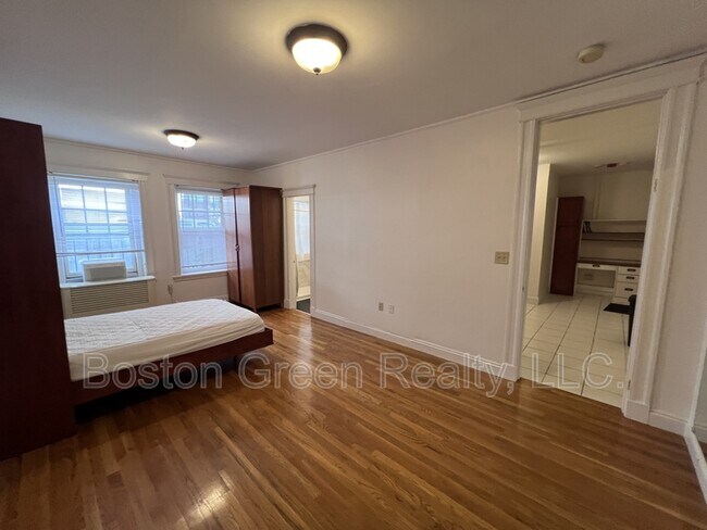 Foto del edificio - 856 Massachusetts Ave