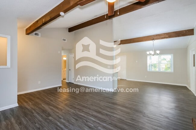 Building Photo - 3605 Chukar Ct