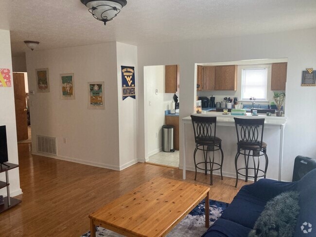 Building Photo - 146 Lorentz St