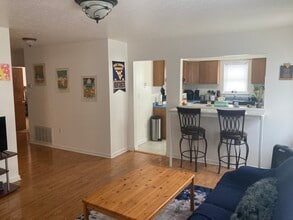Building Photo - 146 Lorentz St
