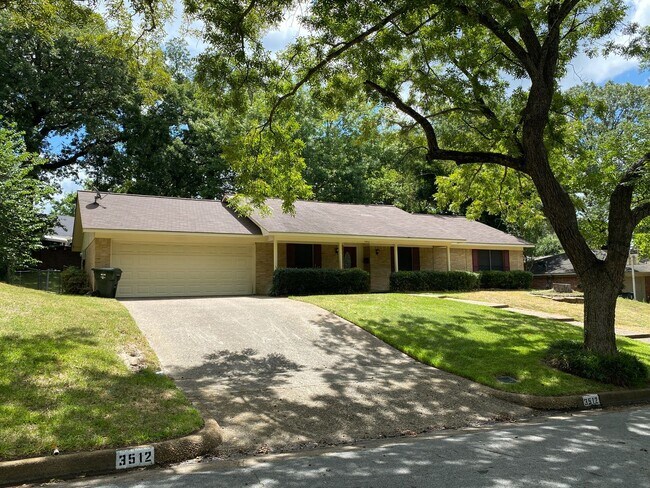 Foto del edificio - 3512 Glendale Dr